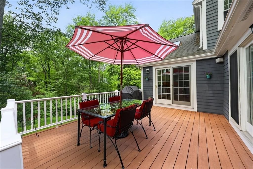 6 Blackhorse Ln Hingham — Photo 30 of 35