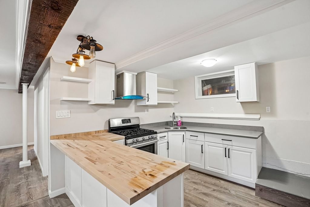109 Broadsound Ave Revere — Photo 22 of 41