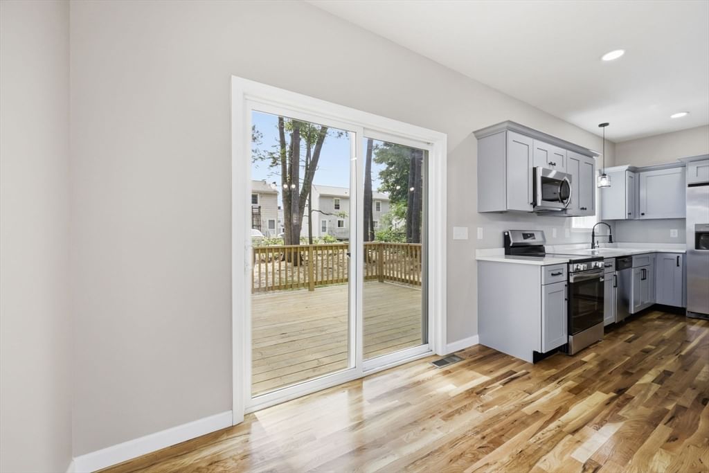 30 Goldenrod Springfield — Photo 14 of 38