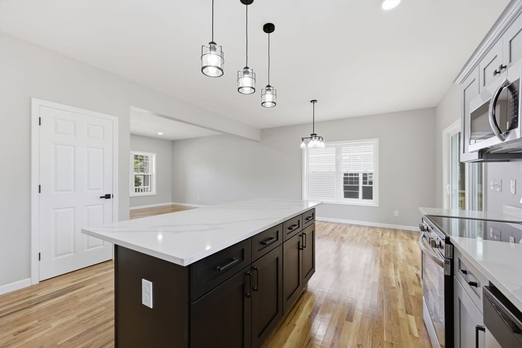 30 Goldenrod Springfield — Photo 18 of 38