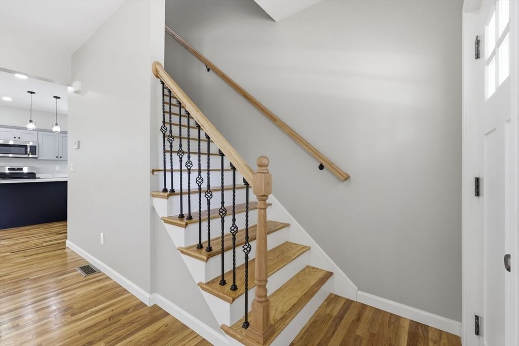30 Goldenrod Springfield — Photo 23 of 38