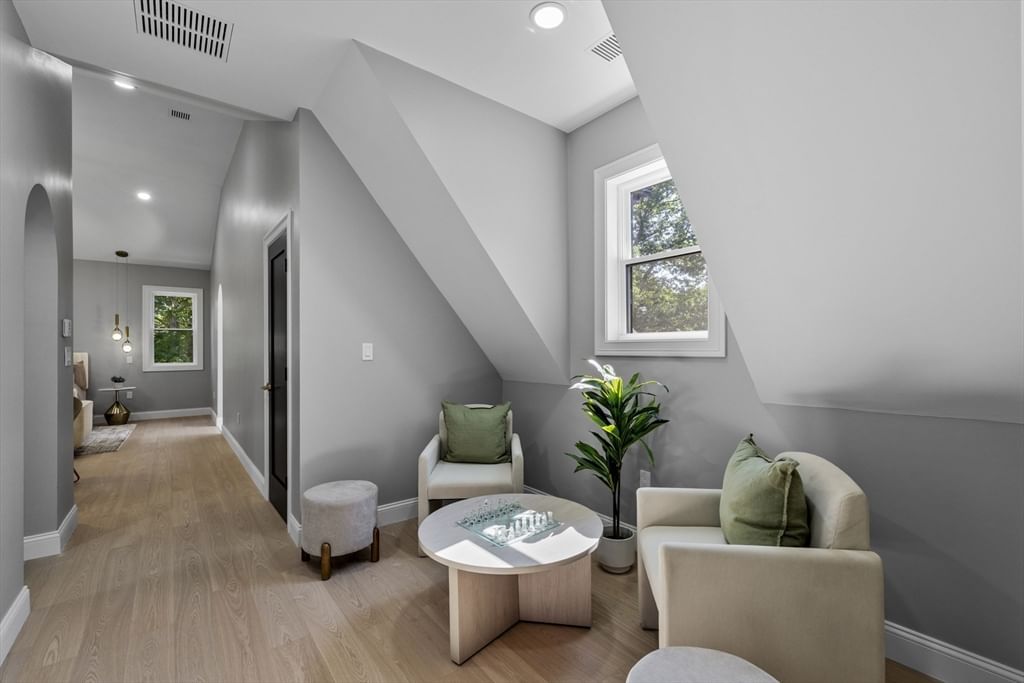 91 Howard St Easton — Photo 20 of 41