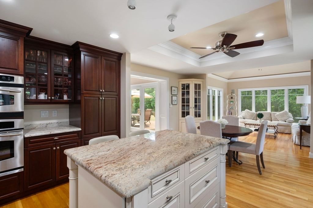 45 Clubhouse Drive Hingham — Photo 10 of 29
