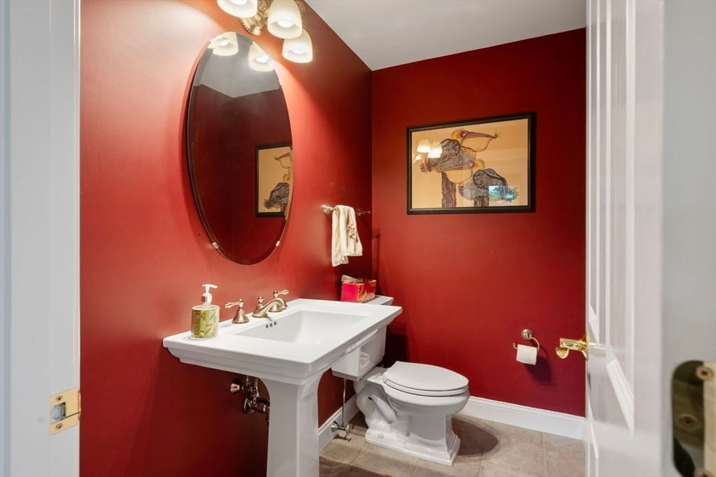 45 Clubhouse Drive Hingham — Photo 21 of 29