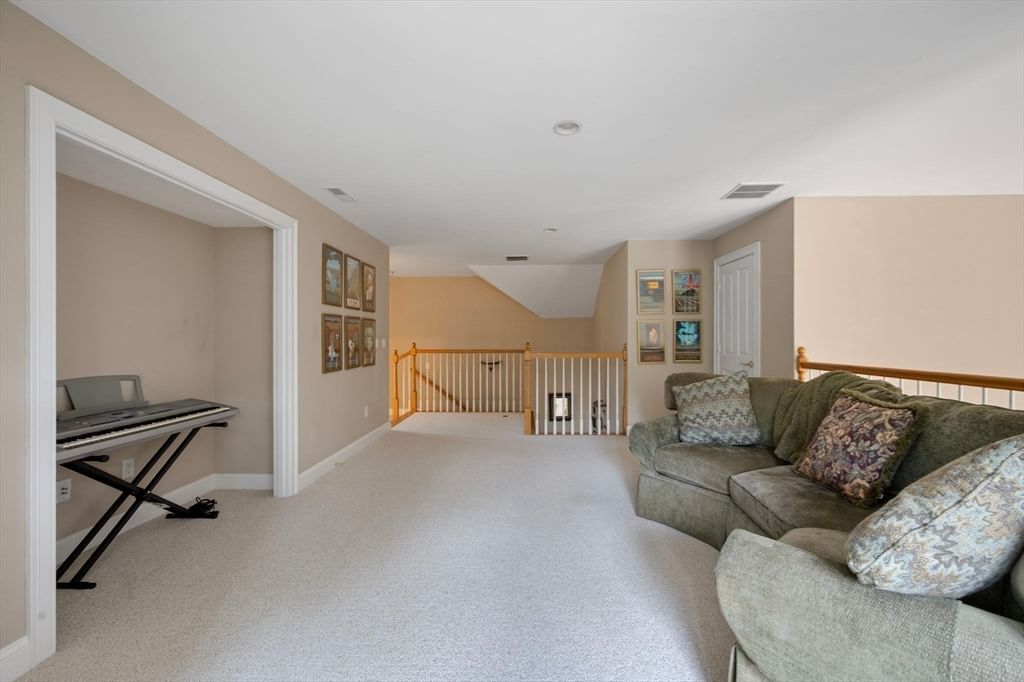 45 Clubhouse Drive Hingham — Photo 23 of 29