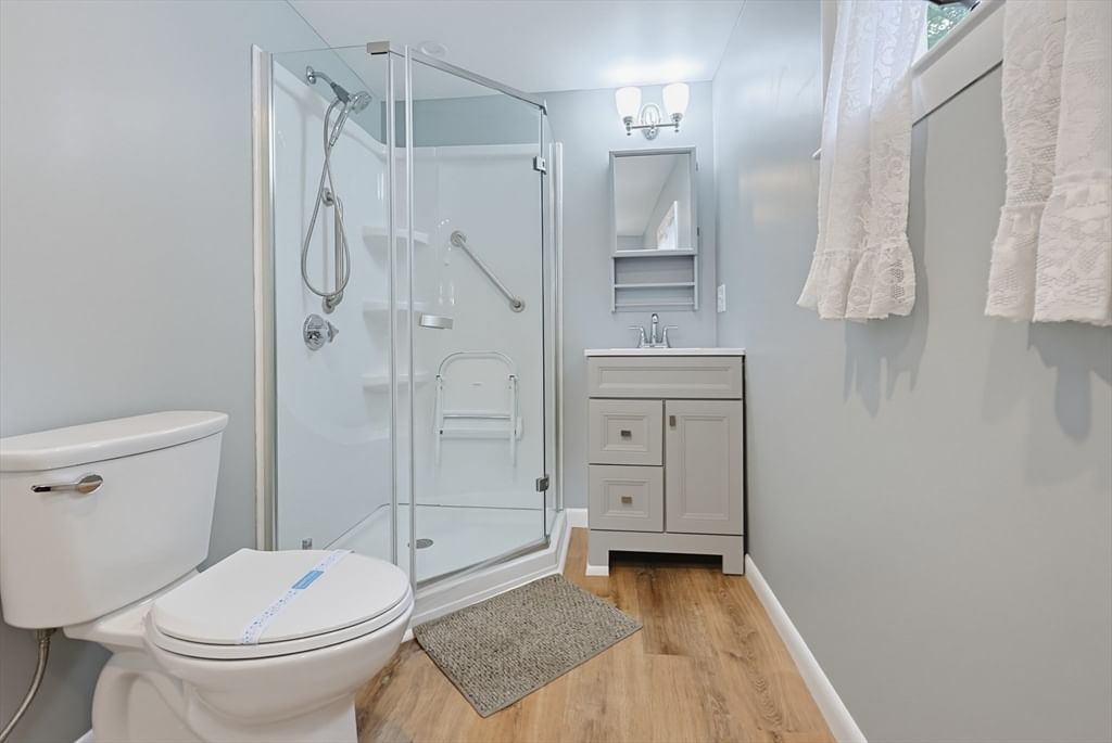 18 Plain St, Natick, MA 01760 photo 4
