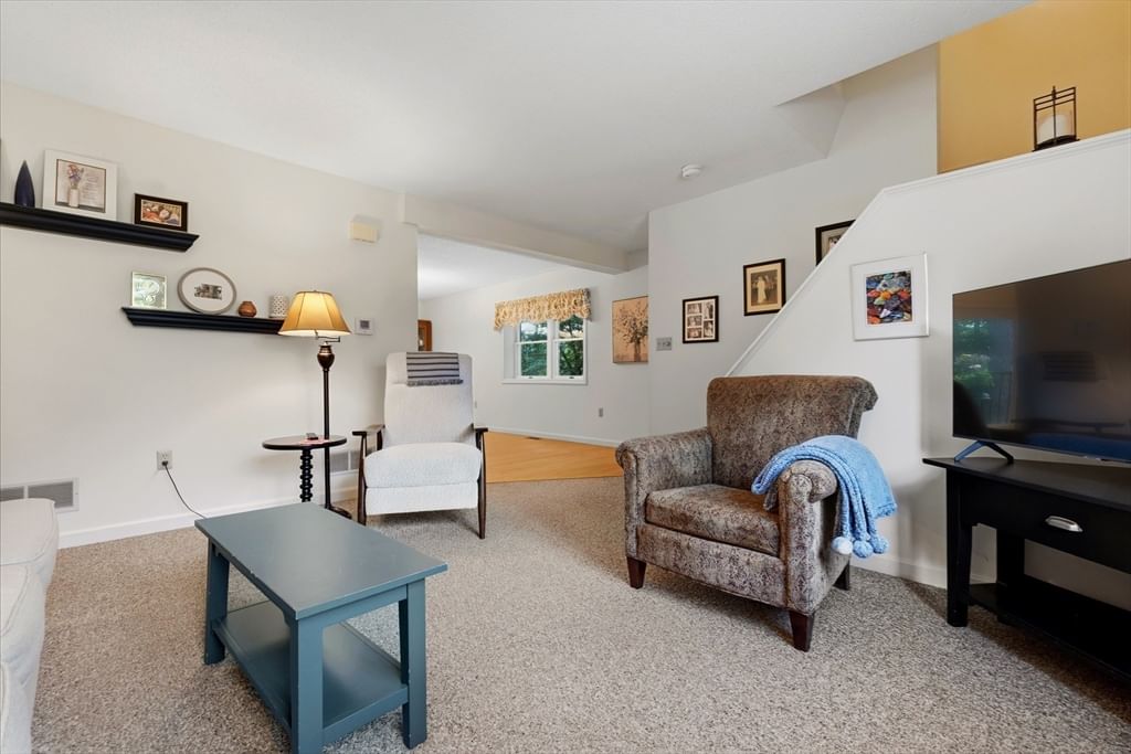 305 Salem St #312 Woburn — Photo 16 of 39