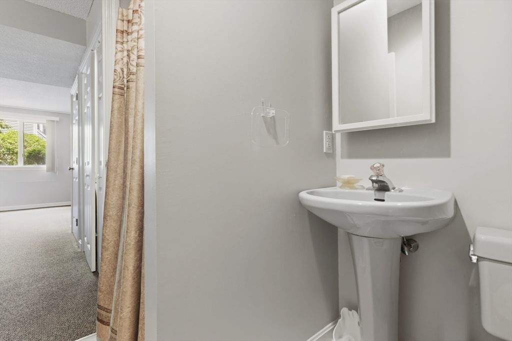 305 Salem St #312 Woburn — Photo 31 of 39