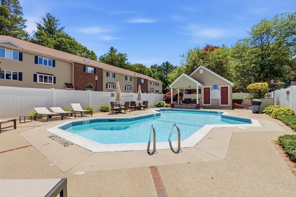305 Salem St #312 Woburn — Photo 38 of 39
