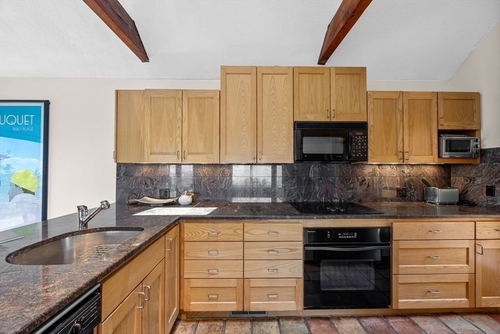 47 Fisherman's Rd, Truro, MA 02666 photo 2