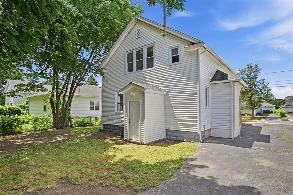 53 Devens St Springfield — Photo 38 of 40