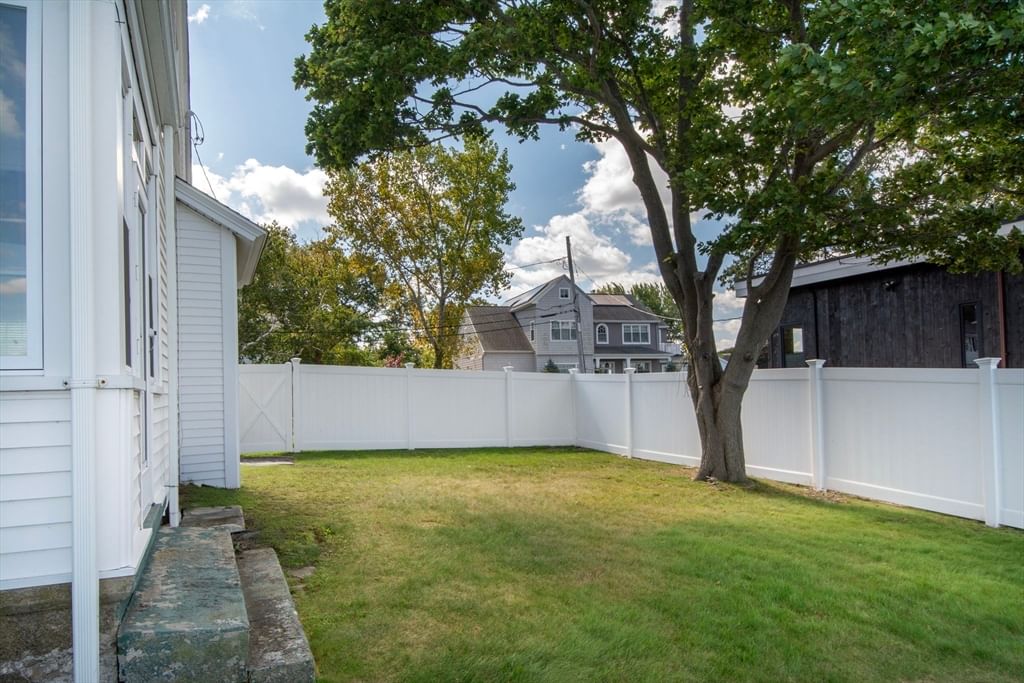 90 Shore Avenue Quincy — Photo 15 of 38