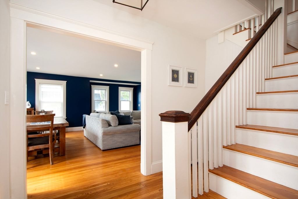 90 Shore Avenue Quincy — Photo 17 of 38