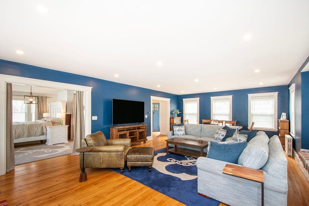 90 Shore Avenue Quincy — Photo 19 of 38
