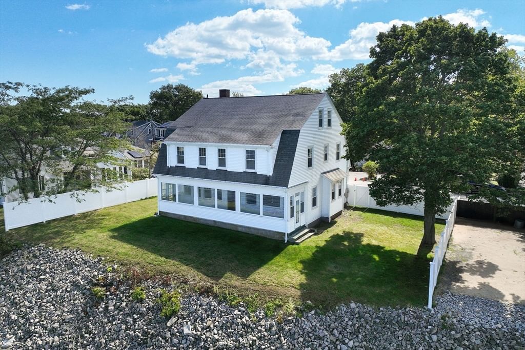 90 Shore Avenue Quincy — Photo 9 of 38