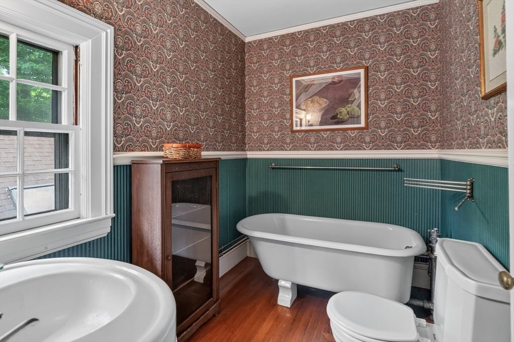 231 Waverley Ave Newton — Photo 24 of 35