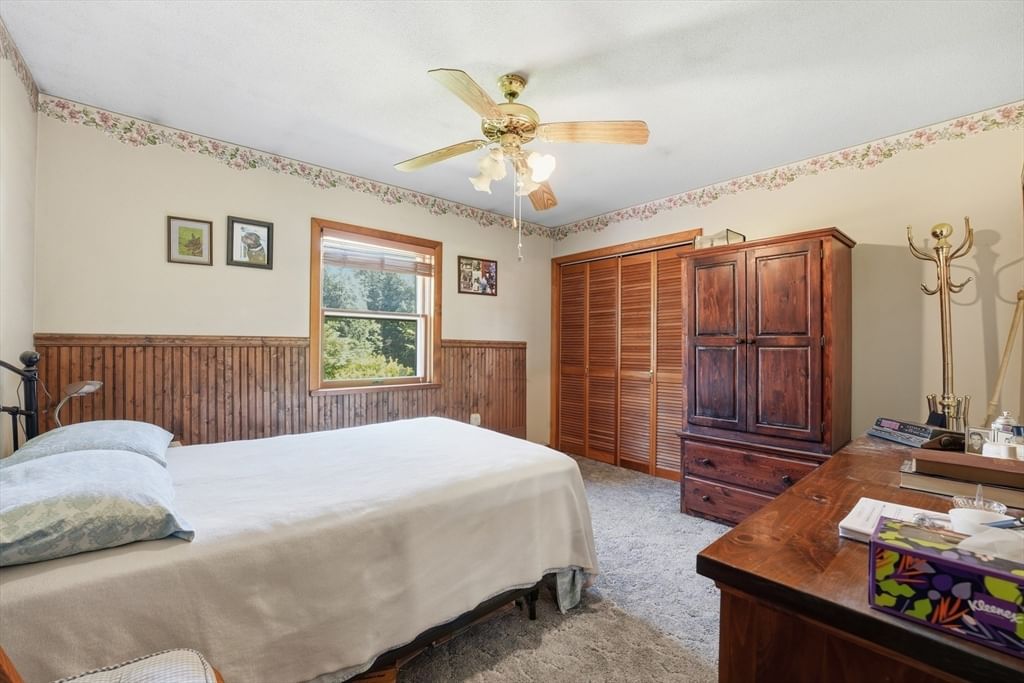 392 West St, Worthington, MA 01098 photo 3