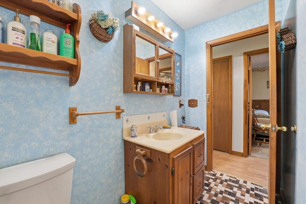 392 West St, Worthington, MA 01098 photo 4