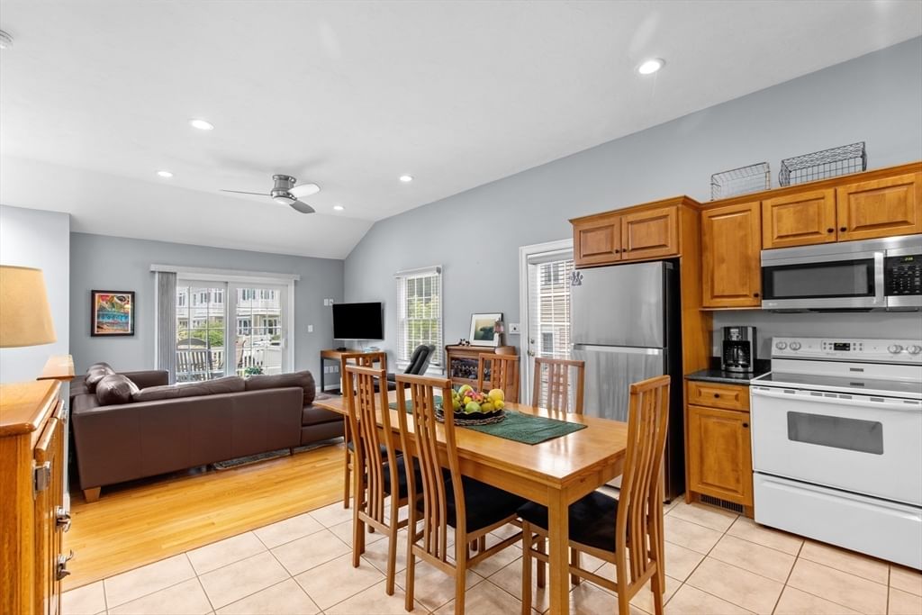 235 Carver Rd #3 Plymouth — Photo 12 of 32