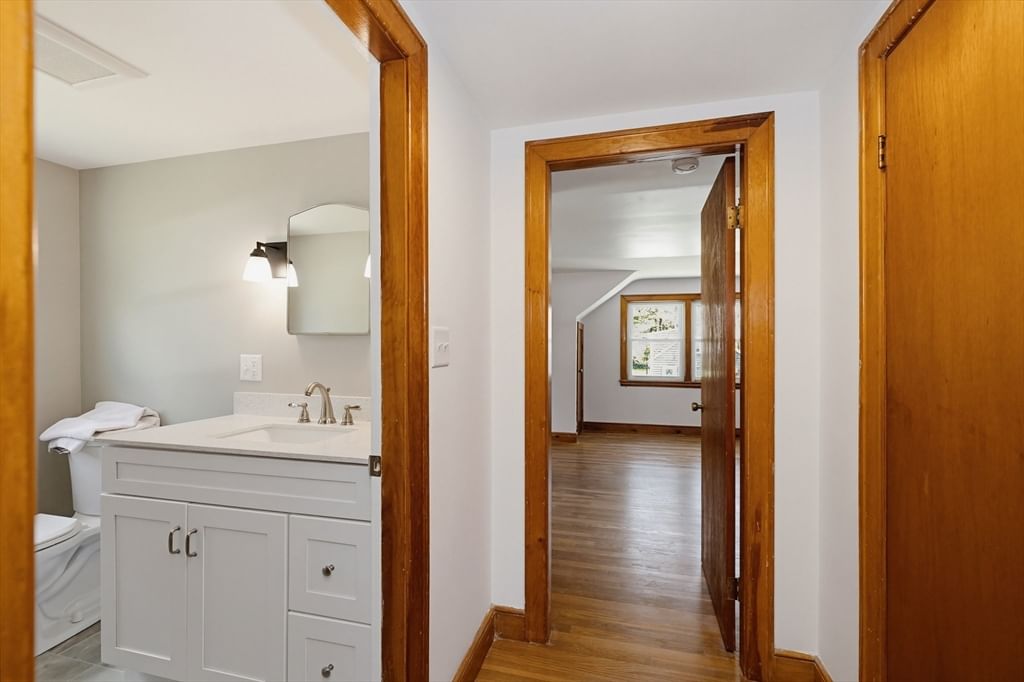 10 Tercentennial Dr Billerica — Photo 15 of 26