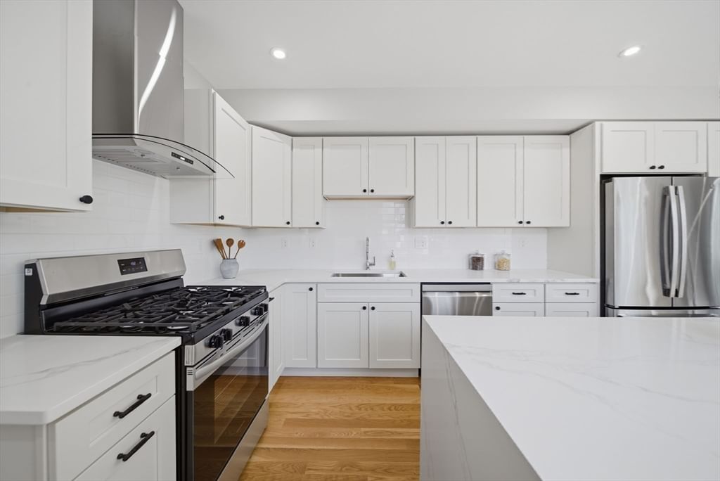 174 Walnut Street Somerville — Photo 14 of 26