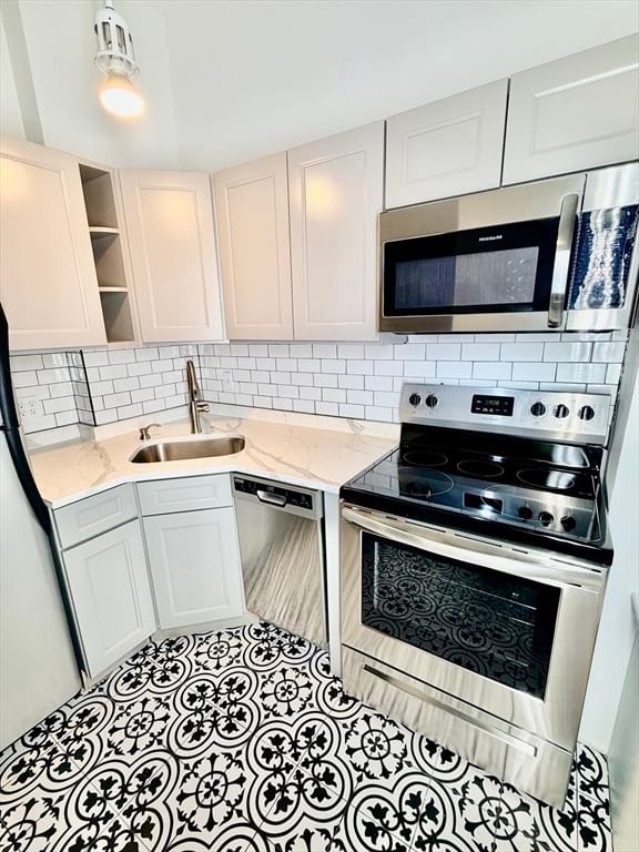 328 Dartmouth St #8 Boston — Photo 12 of 25