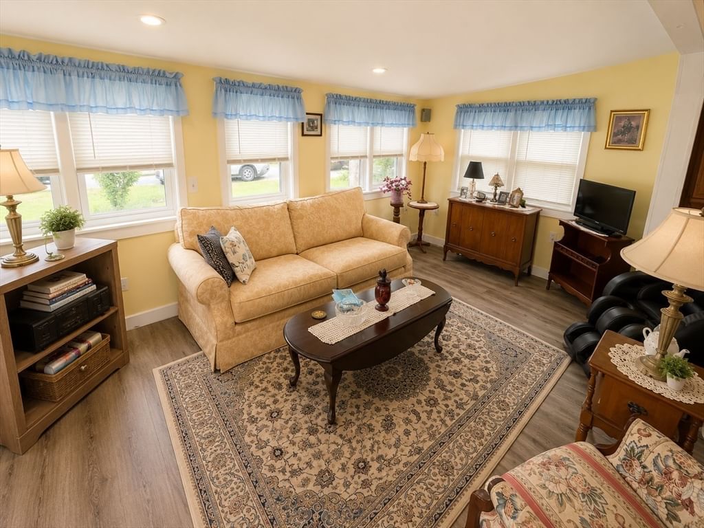 6 Lake Shore Dr, Wales, MA 01081 photo 3