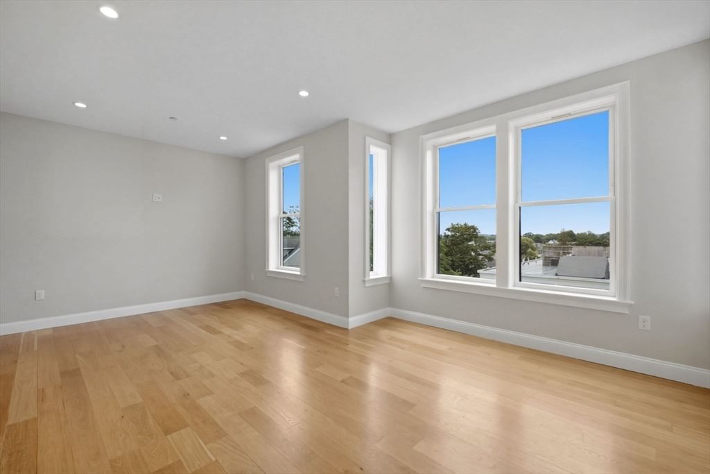 40 Westmoreland St #8 Boston — Photo 11 of 22