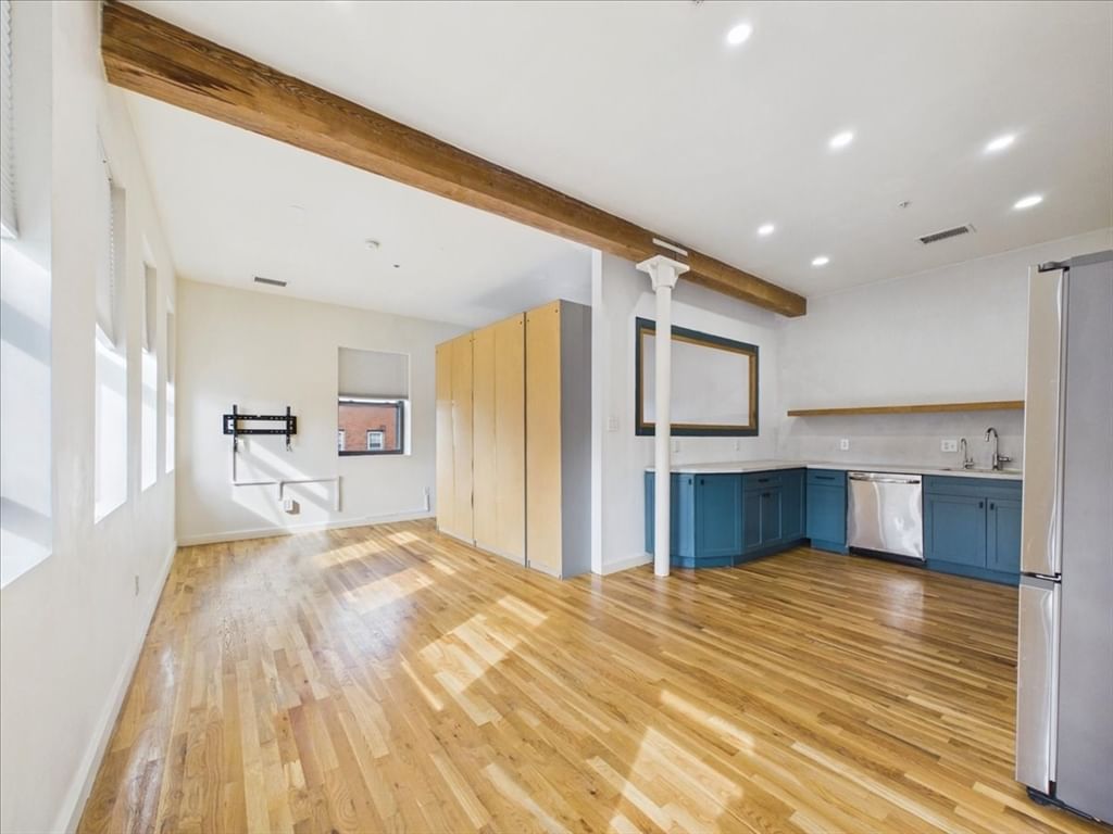 100 Pearl Street #13, Chelsea, MA 02150 photo 2