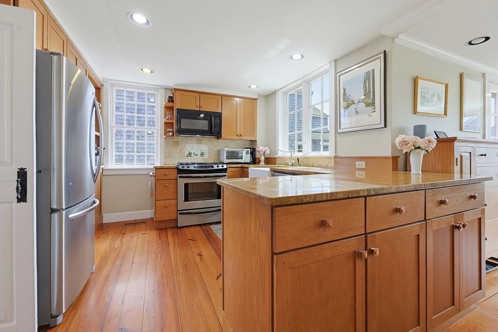 2037 Main Rd Westport — Photo 12 of 42