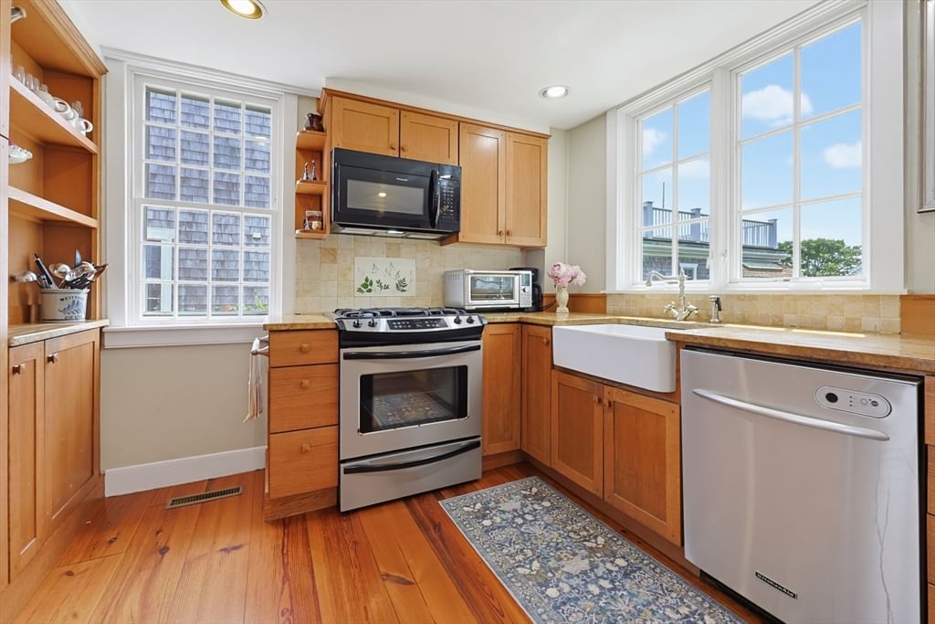 2037 Main Rd Westport — Photo 14 of 42