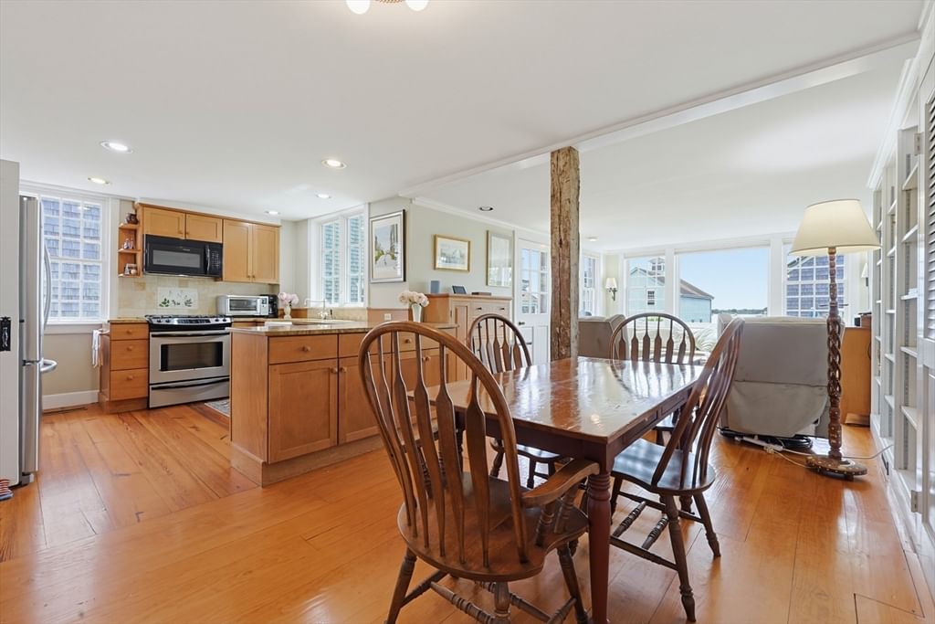 2037 Main Rd Westport — Photo 15 of 42