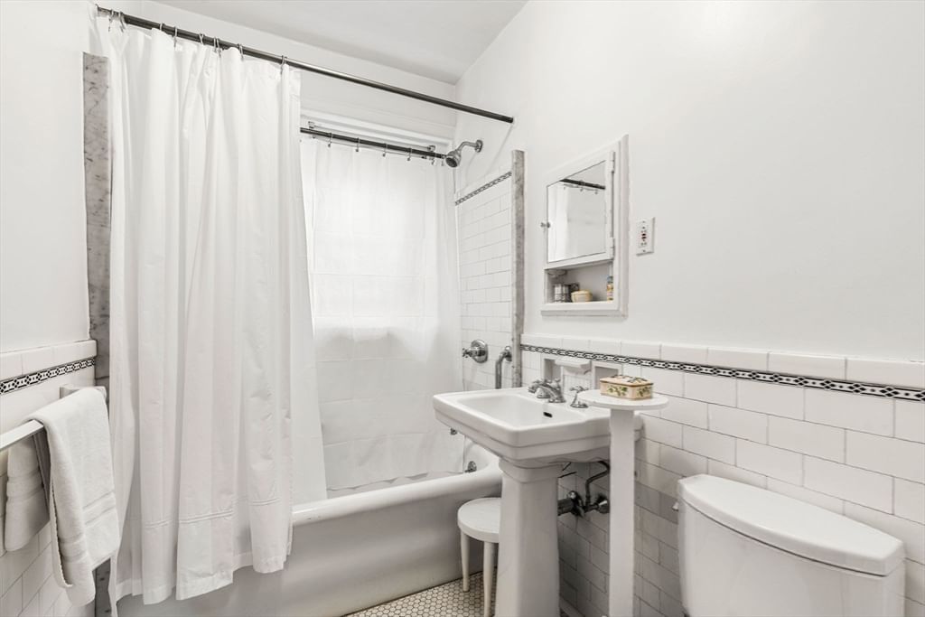 5 Arlington Street #25 Cambridge — Photo 18 of 27