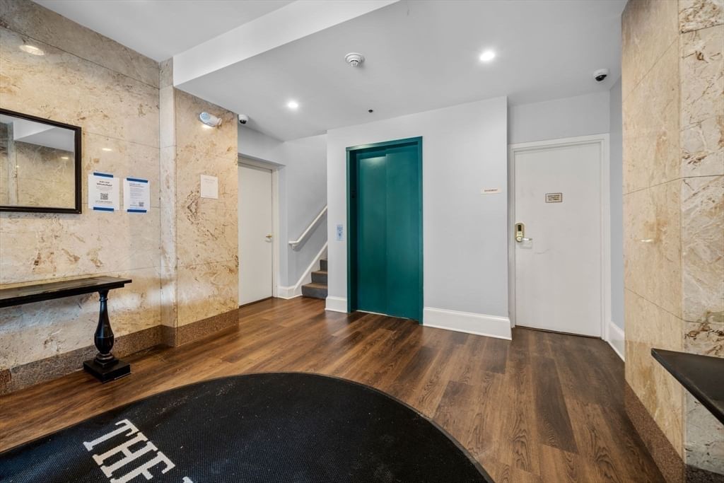 636 Beacon St #505 Boston — Photo 18 of 26