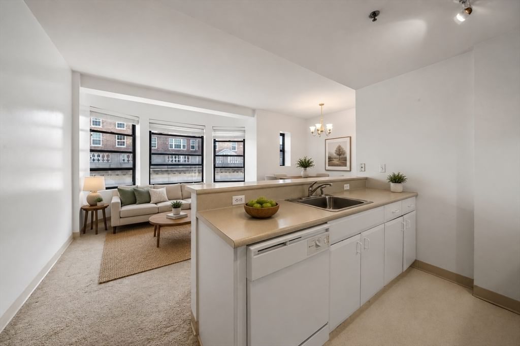 636 Beacon St #505 Boston — Photo 4 of 26