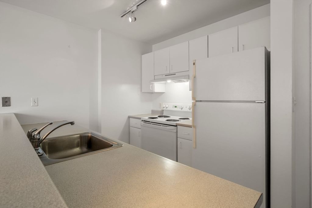 636 Beacon St #505 Boston — Photo 6 of 26