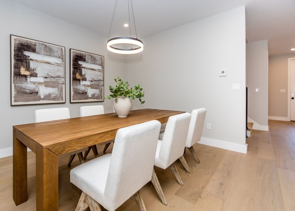 22 Irene Circle Waltham — Photo 11 of 42