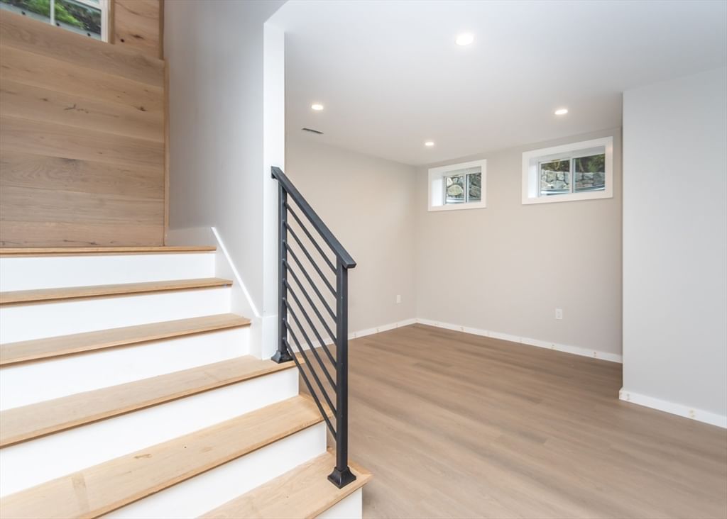 22 Irene Circle Waltham — Photo 32 of 42
