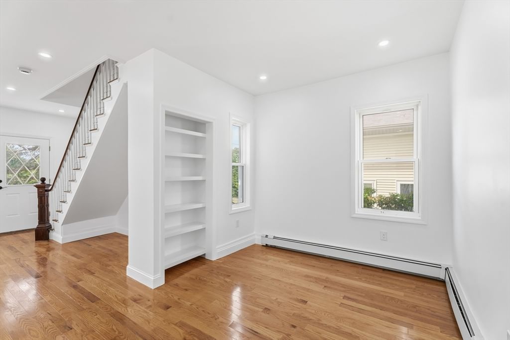 24 Marblehead St North Andover — Photo 19 of 42