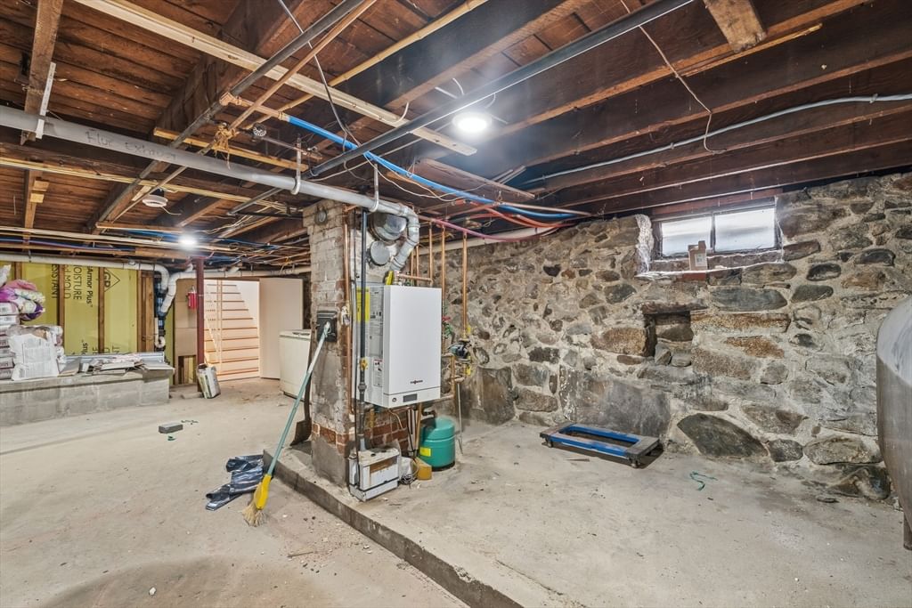24 Marblehead St North Andover — Photo 39 of 42