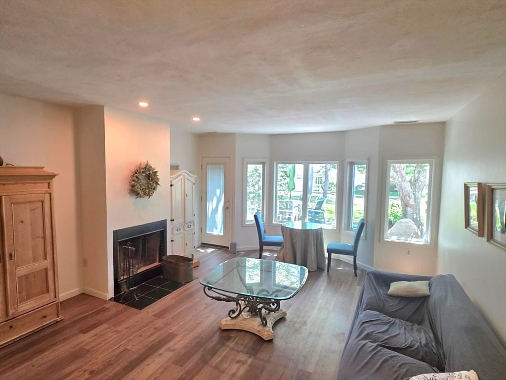 16 Westcliff Dr #16 Plymouth — Photo 8 of 28