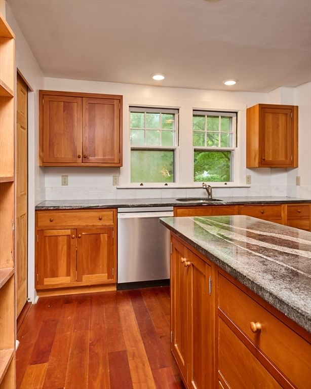 9 Mcclure St Amherst — Photo 12 of 32