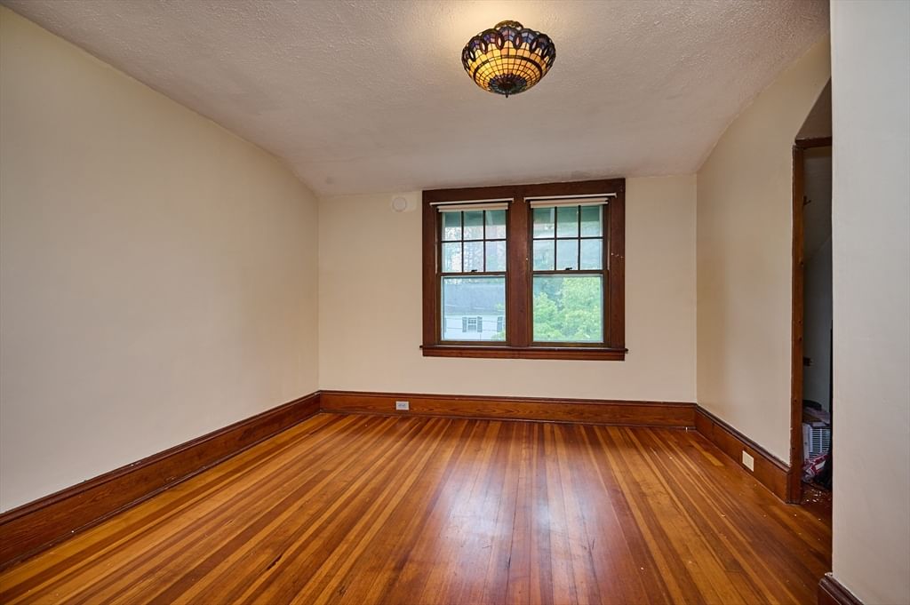 9 Mcclure St Amherst — Photo 14 of 32
