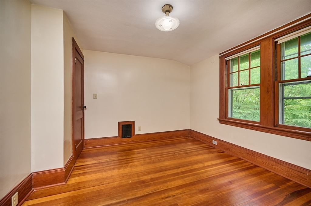 9 Mcclure St Amherst — Photo 19 of 32