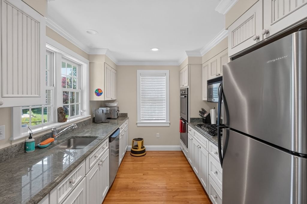 51 Davis St, Tisbury, MA, 51 Davis St, Tisbury, MA Photo #9