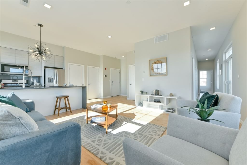 87 Parker St #403 Chelsea — Photo 13 of 35