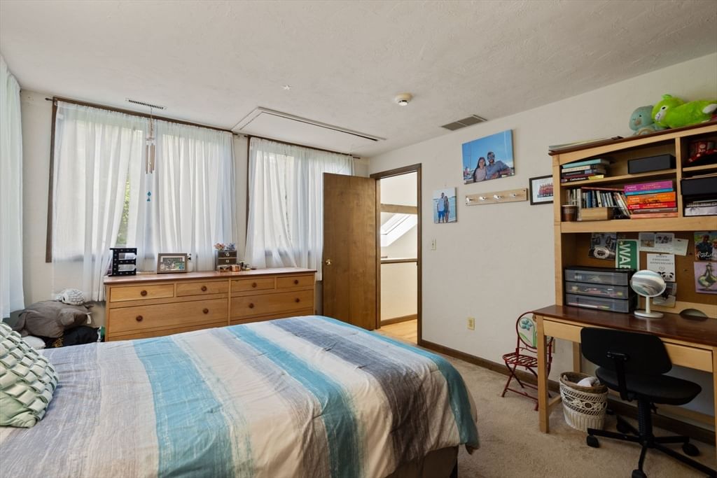 7 Hilltop Ln Framingham — Photo 38 of 41