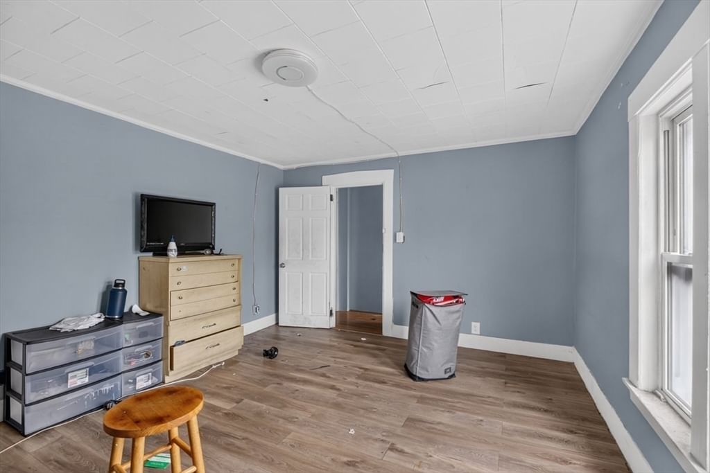 243 Central St Springfield — Photo 14 of 37
