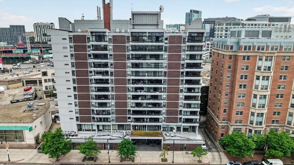 566 Commonwealth #304 Boston — Photo 13 of 14