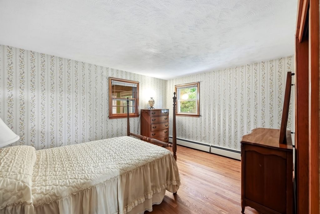 214 Forest Hills Rd, Springfield, MA Photo #10